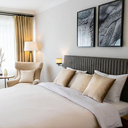 Hochwertige Ferienwohnung Mit Sonnenterrasse & Gartenblick, Nur Wenige Gehminuten Zum Strand Шарбойц Екстер'єр фото